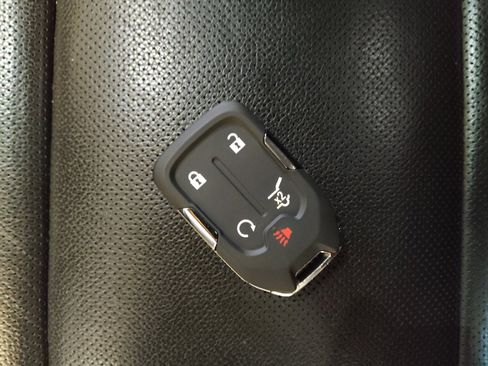 Used 2023 GMC Acadia SLT image 32