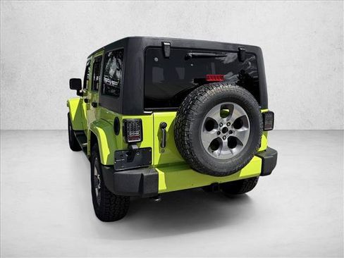 Used 2017 Jeep Wrangler Unlimited Sahara w/ Dual Top Group AWD/4WD image 5