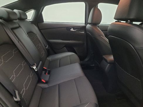Used 2023 Kia Forte GT-Line FWD image 19