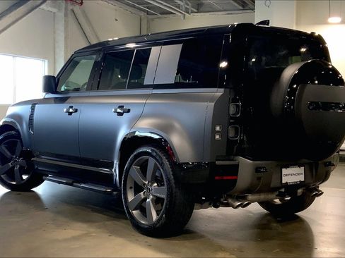 Certified 2025 Land Rover Defender 110 V8 AWD/4WD image 11