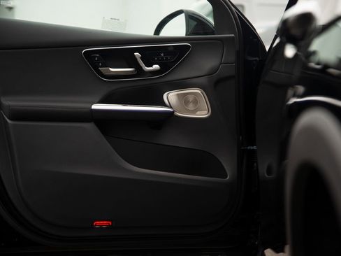 New 2026 Mercedes-Benz GLC 300 4MATIC image 9