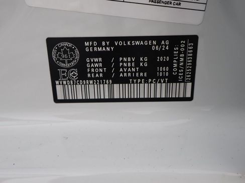 Used 2024 Volkswagen Golf R 4-Door AWD/4WD image 54