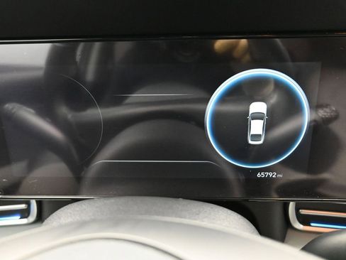 Used 2022 Hyundai Elantra Limited image 13