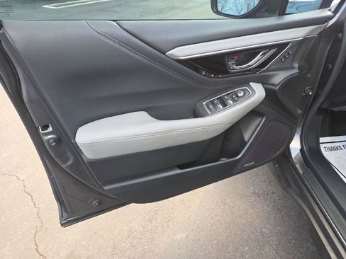 Used 2020 Subaru Outback Limited image 15