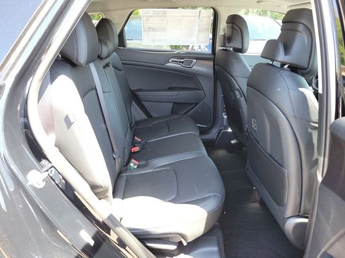 New 2026 Kia Sportage EX FWD image 12