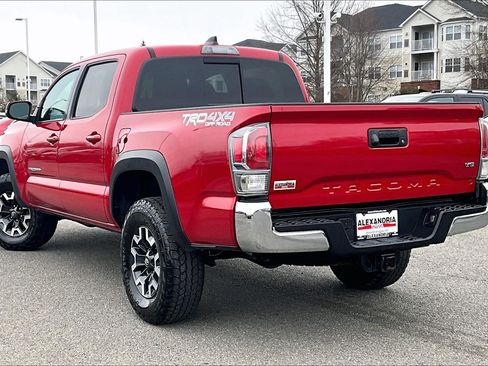 Used 2023 Toyota Tacoma TRD Off-Road image 11