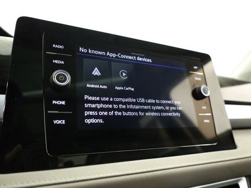 New 2026 Volkswagen Taos SE image 17