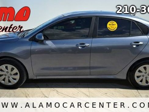 Used 2020 Kia Rio S image 2