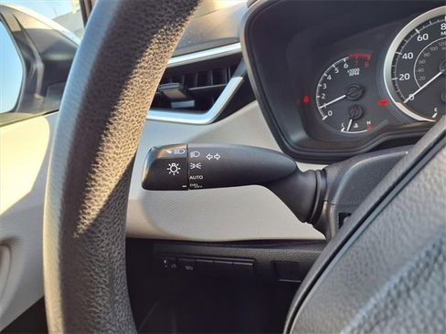 Used 2022 Toyota Corolla LE image 66