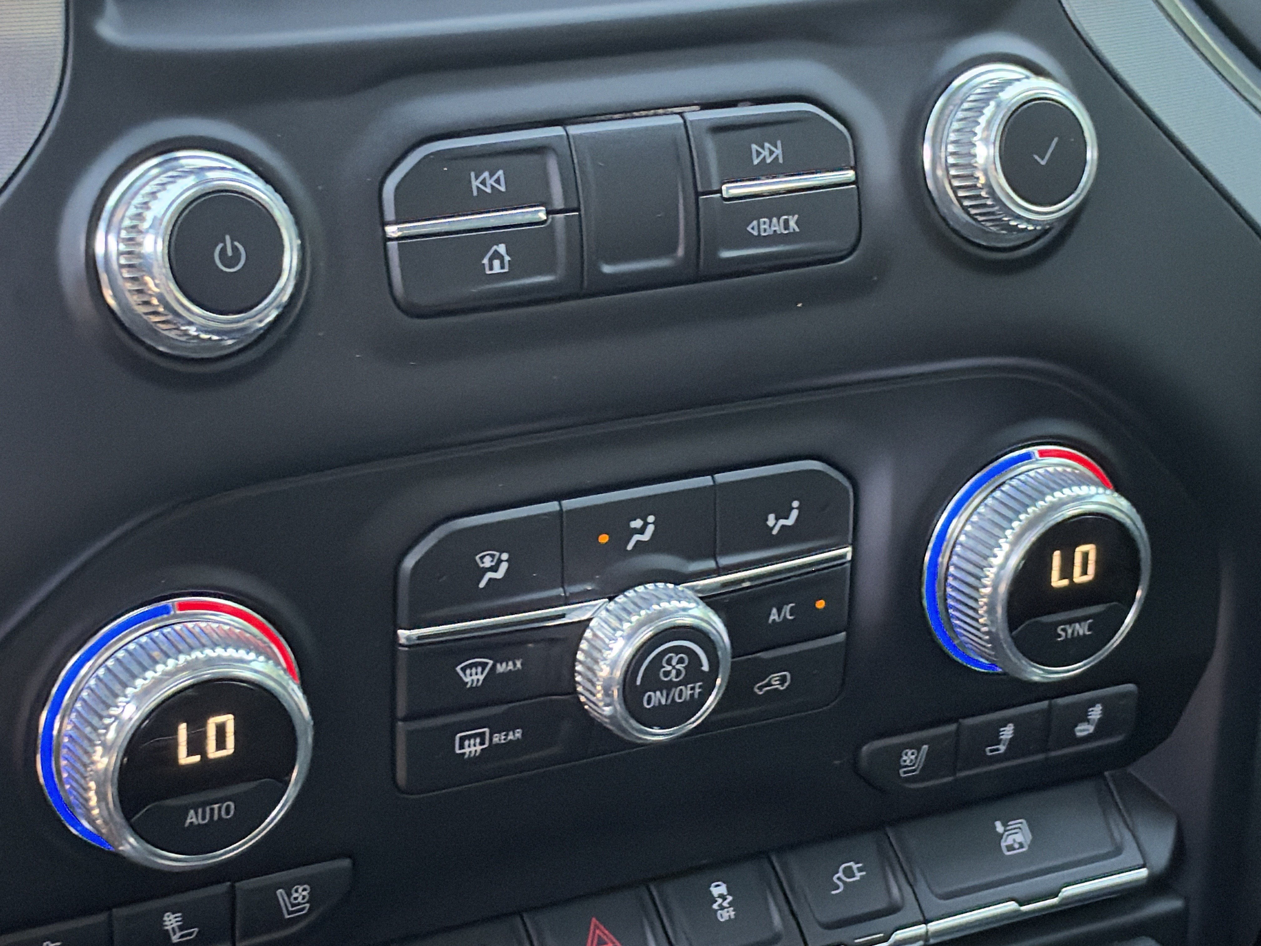 Used 2019 GMC Sierra 1500 SLT w/ SLT Premium Plus Package RWD image 34