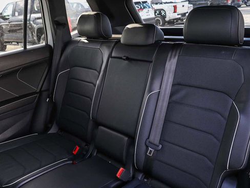 Used 2024 Volkswagen Tiguan SEL R-Line image 19