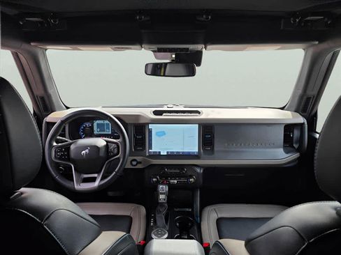 Used 2024 Ford Bronco Wildtrak image 19