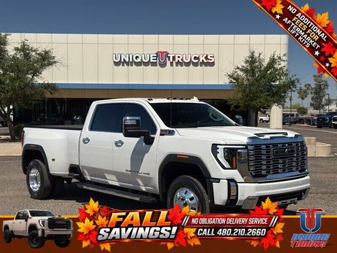 Used 2024 GMC Sierra 3500 Denali w/ Denali Reserve Package AWD/4WD image 4