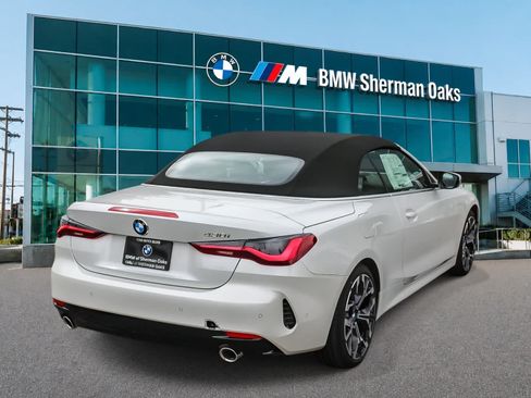 New 2026 BMW 430i Convertible w/ Parking Assistance Package RWD image 4