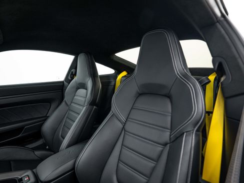 Certified 2026 Porsche 911 Carrera GTS RWD image 25
