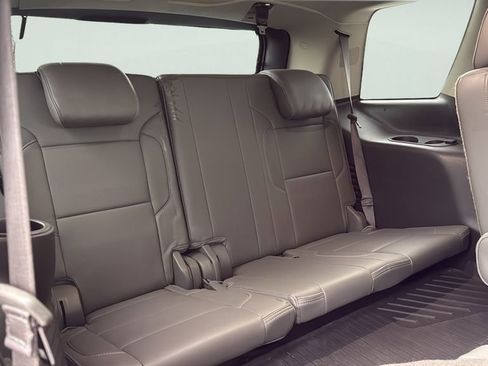 Used 2019 GMC Yukon Denali w/ Open Road Package AWD/4WD image 12