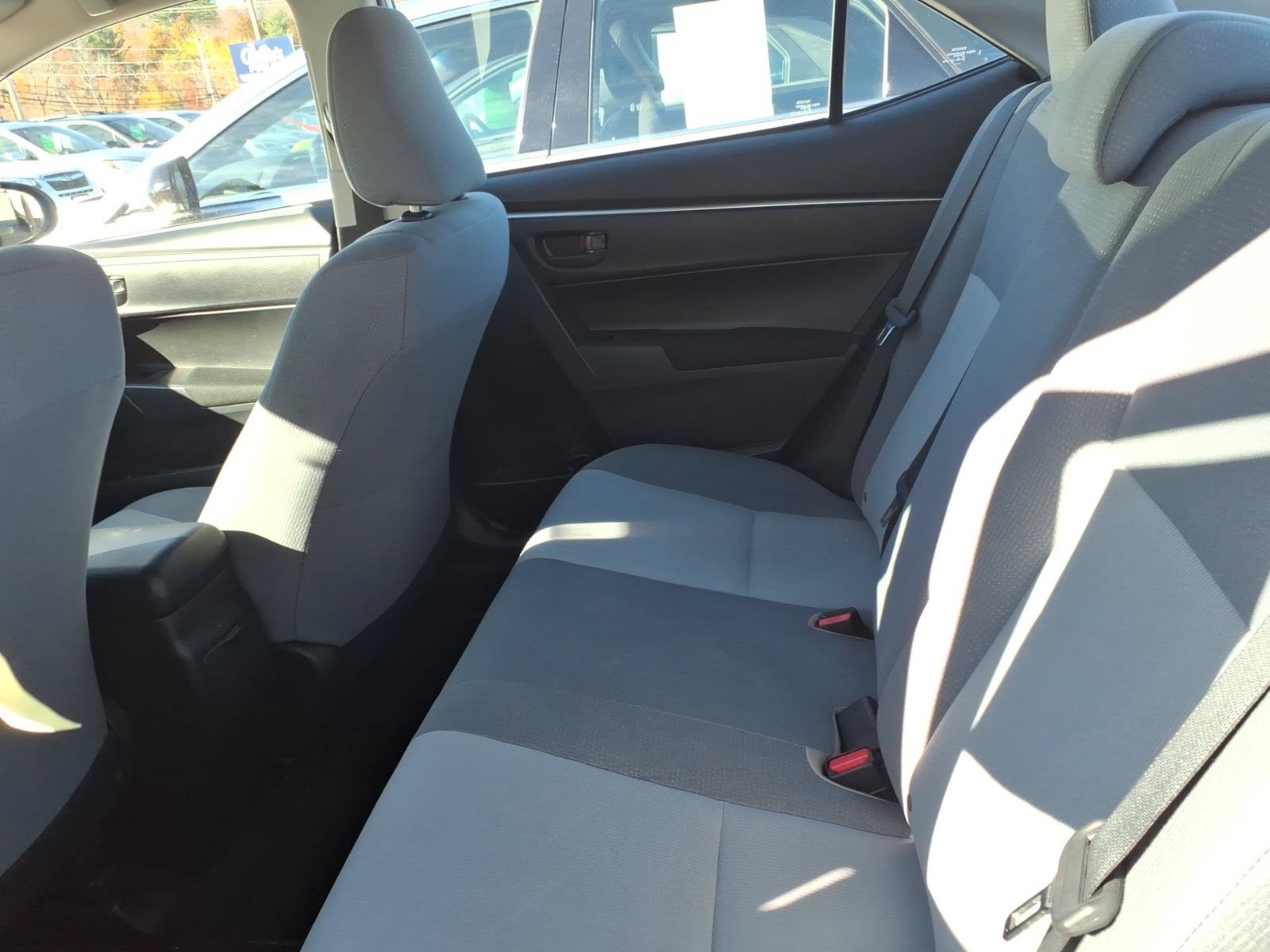 Used 2016 Toyota Corolla L FWD image 8