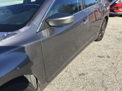 Used 2015 Nissan Altima 2.5 SV image 1