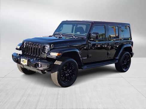 Used 2021 Jeep Wrangler Unlimited Sahara image 4