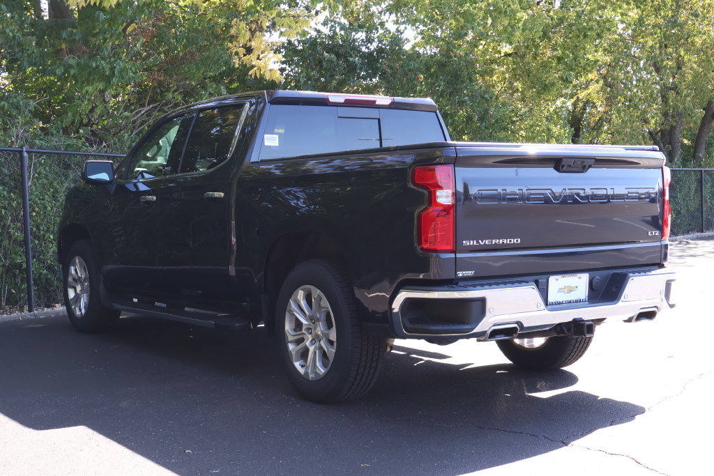 Used 2022 Chevrolet Silverado 1500 LTZ w/ LTZ Convenience Package II AWD/4WD image 8