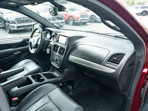 Certified 2019 Dodge Grand Caravan GT FWD image 39