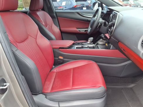 Used 2024 Lexus NX 250 FWD image 14