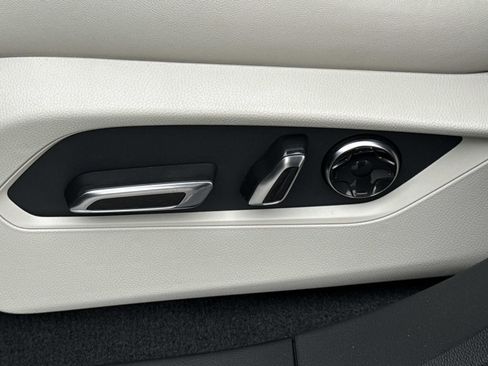 Used 2025 Acura RDX w/ Technology Package image 23