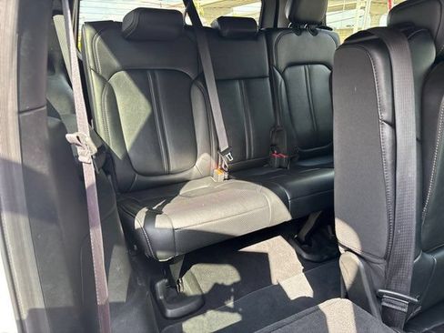 Used 2024 Jeep Wagoneer Series II w/ Flexible Seating Group AWD/4WD image 58