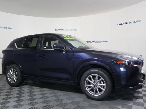 Certified 2025 MAZDA CX-5 AWD 2.5 S w/ Preferred Package image 4