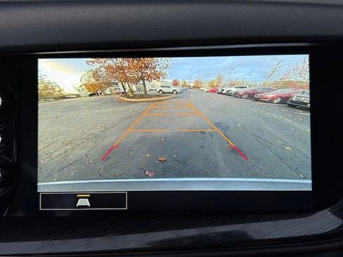 Certified 2023 Buick Envision Preferred w/ Sport Touring Package image 33