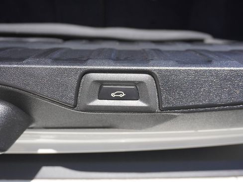 Used 2023 BMW X5 xDrive40i w/ Premium Package image 26