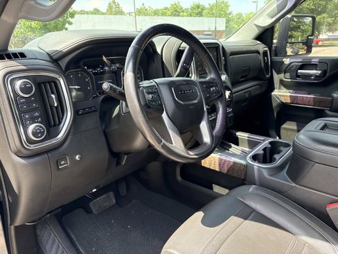 Used 2021 GMC Sierra 3500 Denali w/ Denali Ultimate Package AWD/4WD image 18