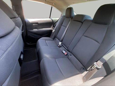 Used 2025 Toyota Corolla LE w/ LE Premium Package FWD image 19