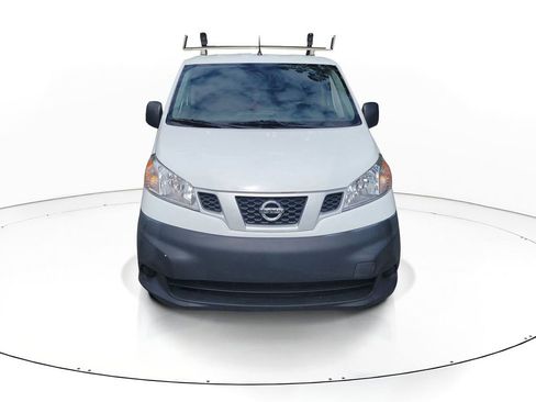 Used 2019 Nissan NV200 S image 2