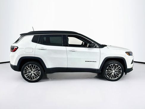Used 2023 Jeep Compass Limited w/ Elite Group AWD/4WD image 4