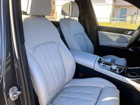 Used 2026 BMW X7 xDrive40i w/ Executive Package image 30
