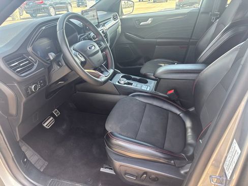 Used 2024 Ford Escape ST-Line AWD/4WD image 18