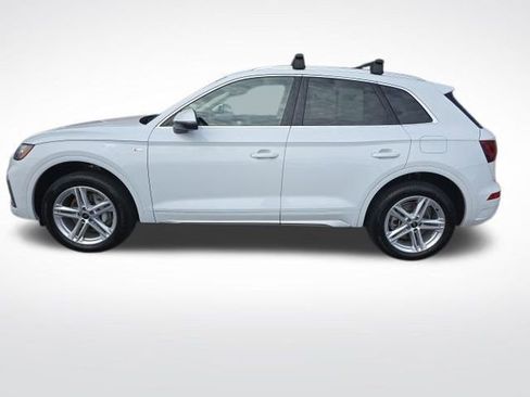 Used 2024 Audi Q5 e Premium Plus w/ Premium Plus Package image 4