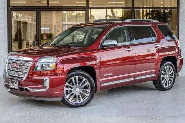 Used 2017 GMC Terrain Denali FWD image 2