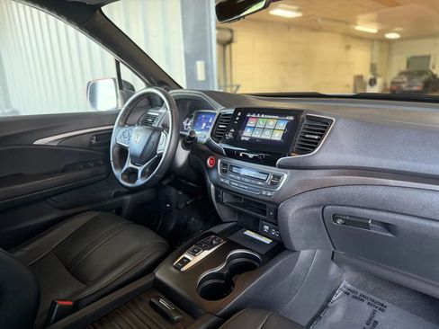 Used 2023 Honda Passport TrailSport image 48