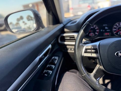 Used 2020 Kia Telluride LX FWD image 7