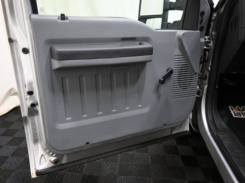 Used 2015 Ford F250 XL w/ XL Appearance Package image 17