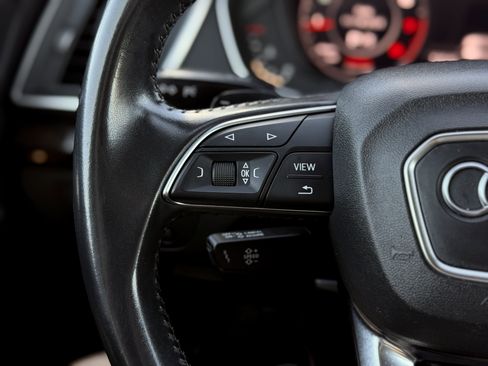 Used 2019 Audi Q5 2.0T Premium Plus w/ Premium Plus Package image 17