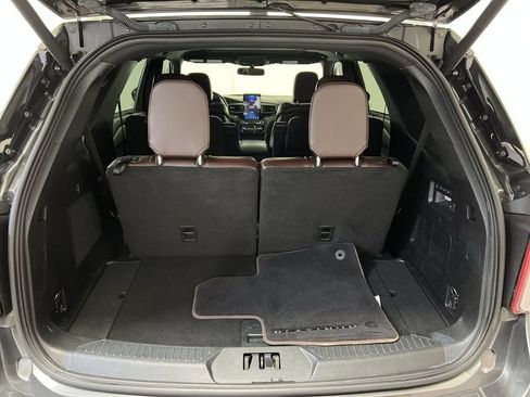 Used 2020 Ford Explorer Platinum w/ Premium Technology Package AWD/4WD image 27
