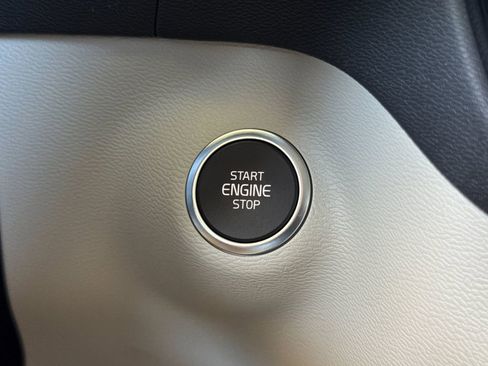 New 2026 Volvo XC40 B5 Plus w/ Protection Package Premier image 22