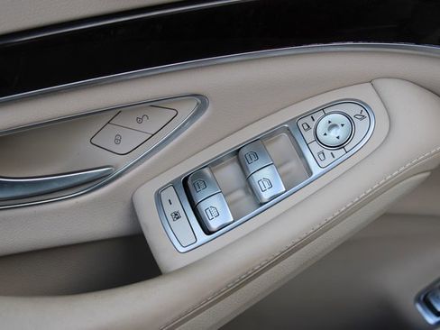 Used 2020 Mercedes-Benz S 560 4matic image 21