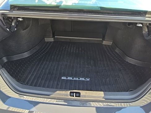 Used 2025 Toyota Camry SE image 27