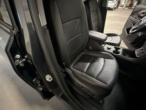 Used 2021 GMC Terrain SLT image 24