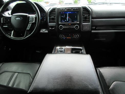 Used 2021 Ford Expedition Limited AWD/4WD image 16