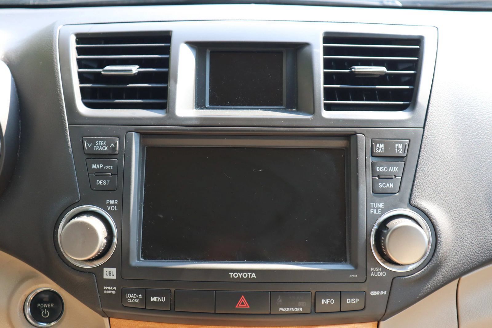 Used 2010 Toyota Highlander Limited AWD/4WD image 23